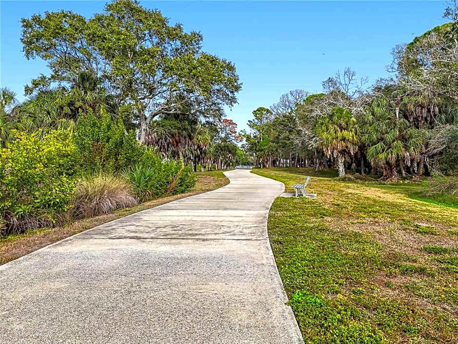 Waterfront Resort Condo w Beach