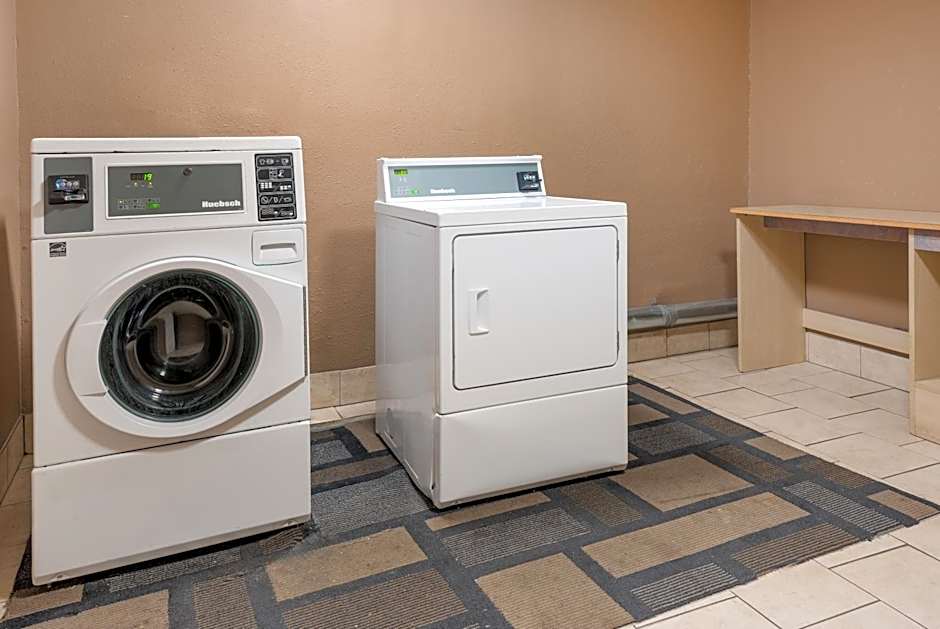 Knights Inn Grand Rapids East