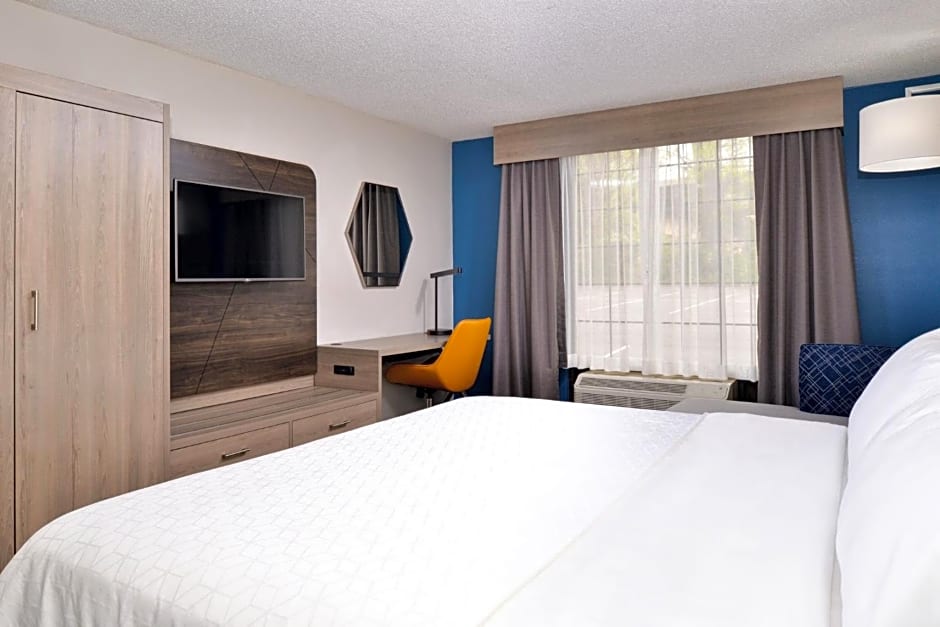 Holiday Inn Express Winston-Salem Downtown West