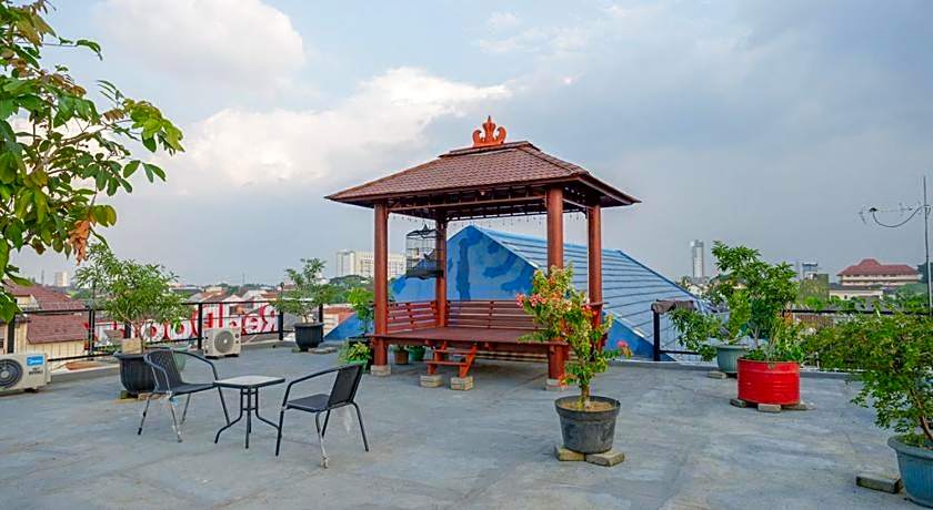 RedDoorz near Jalan Adi Sucipto Solo