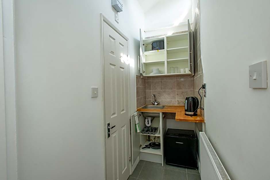 Modern Studio Apartments in Bromley, Greater London near Tesco and Sundridge Park Station