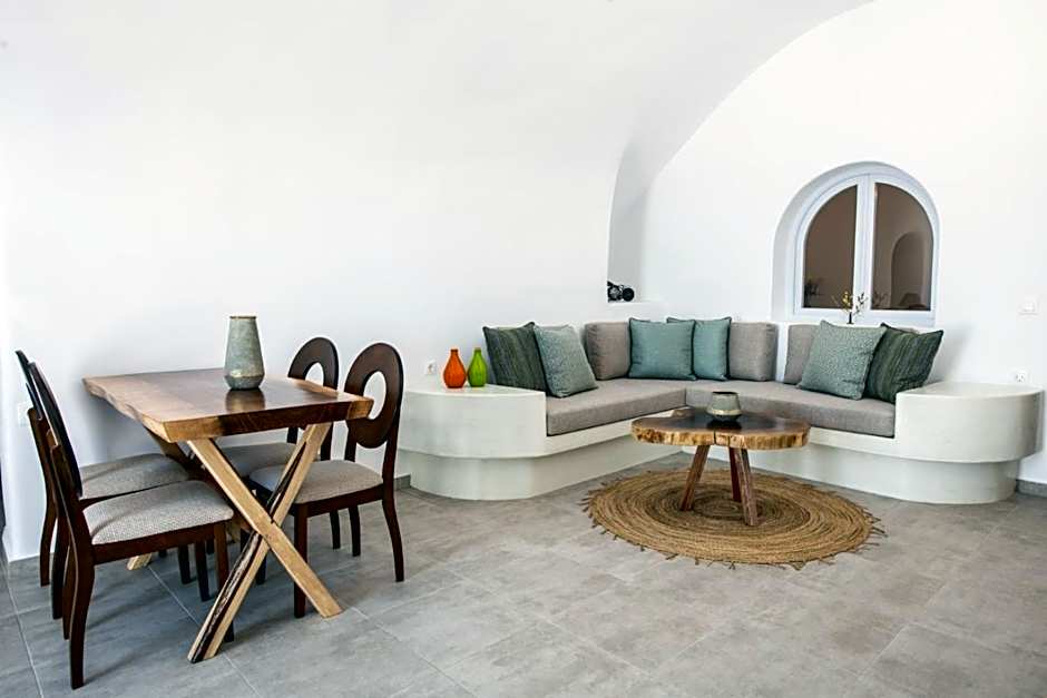 Sun Angelos Oia - Luxury Cave Suites