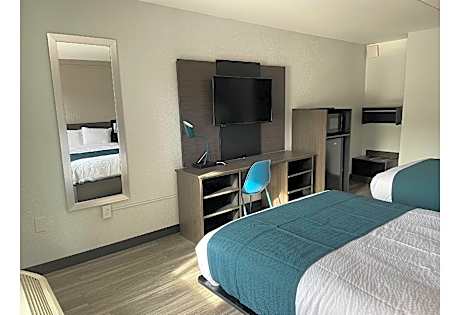 2 Full Beds | Non-Smoking, Kitchen