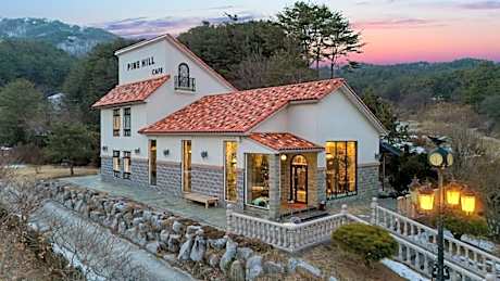 Gangneung Pine Hill Pension