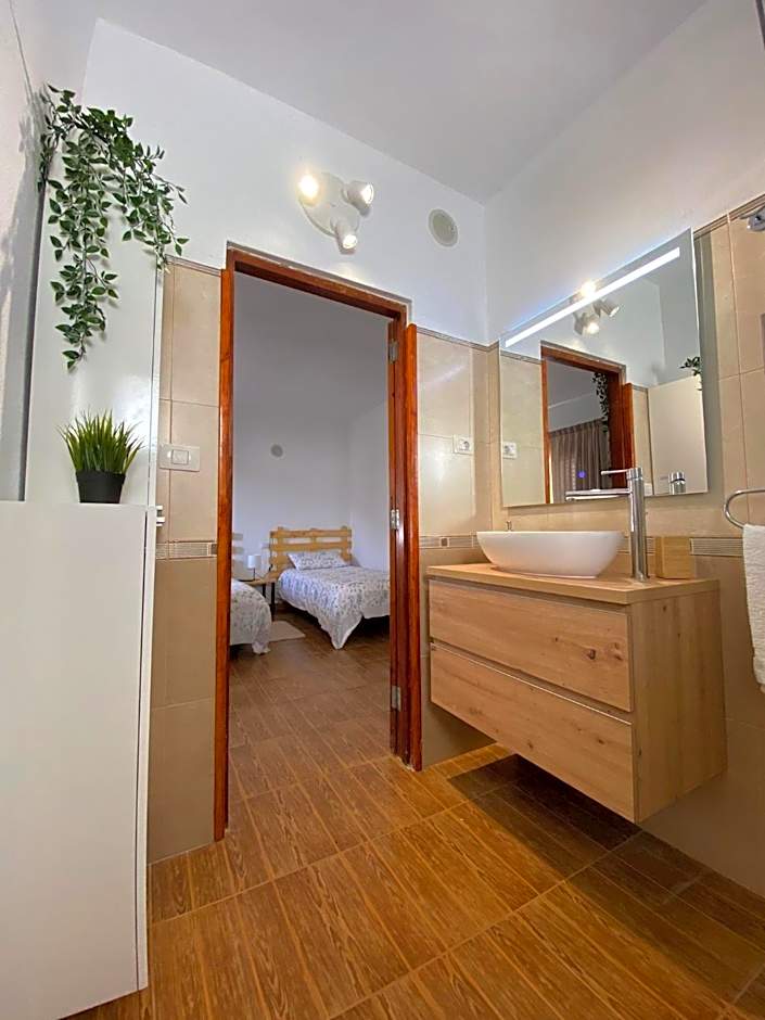 B&B and Apartments El Charco Azul