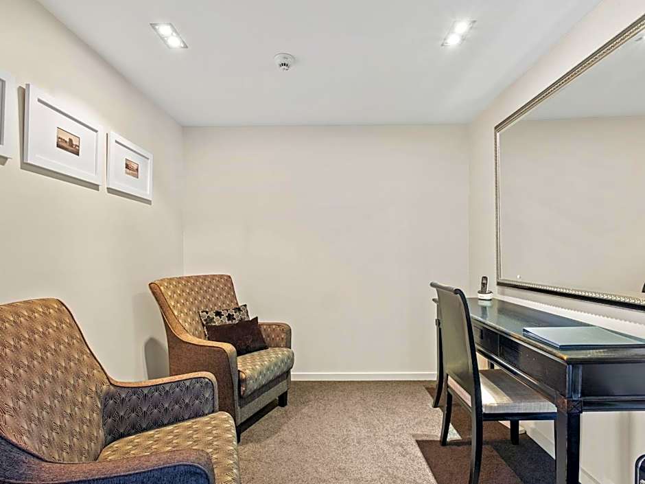 Clear Ridge Apartments