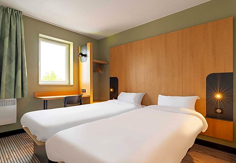 B&B HOTEL Calais Centre St Pierre