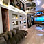 Queens Suite Hotel