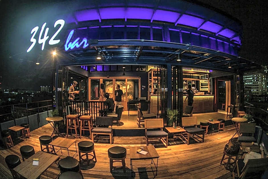 Baan Wanglang Riverside, Bangkok