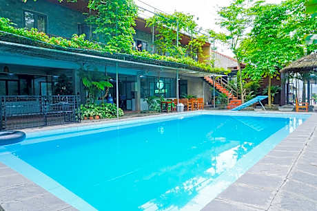 Jungle Boss Travelodge