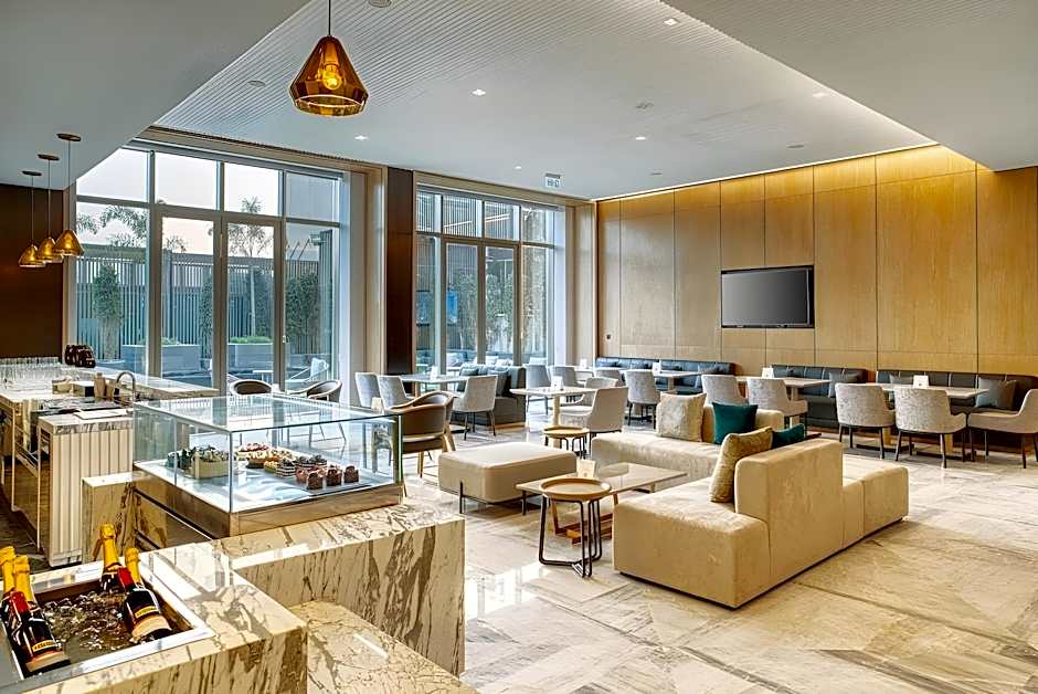 Gateway Ahmedabad, Sindhu Bhavan Road