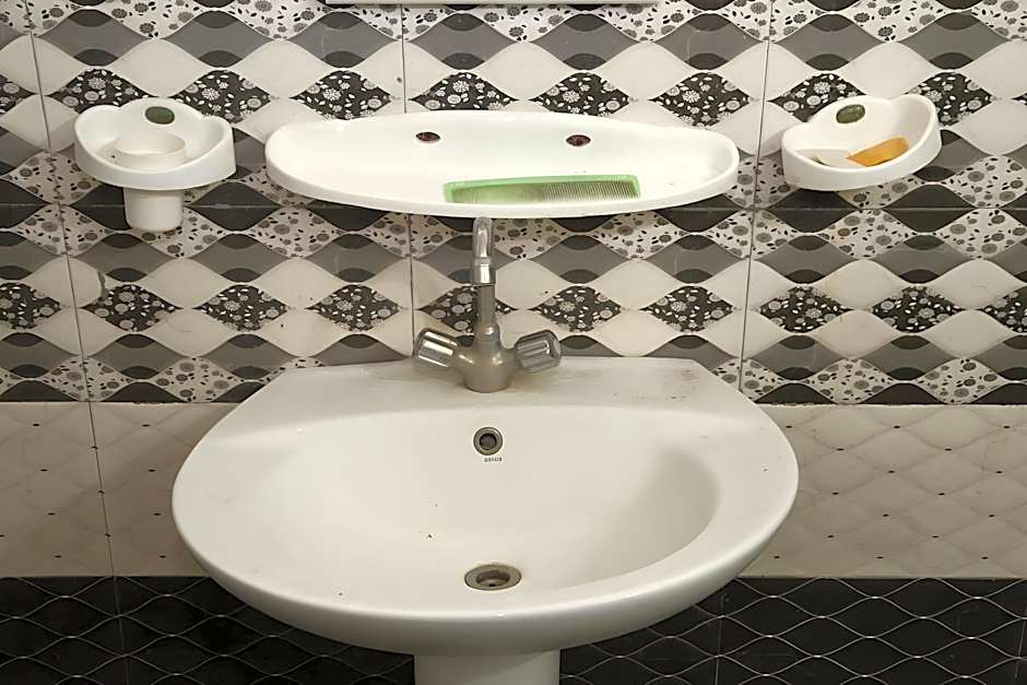 Hotel Sareena Residence