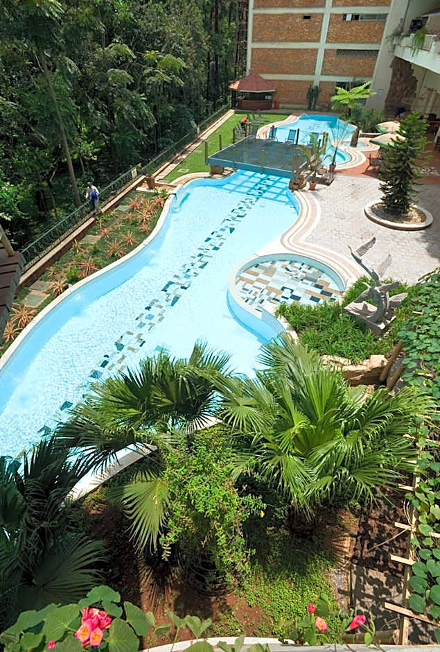 Golf Course Hotel