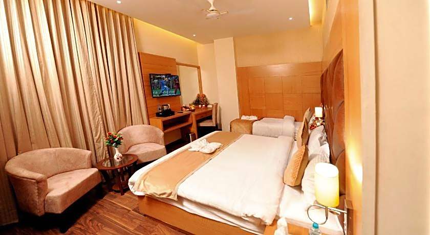 Hotel Landmark Near Golden Temple