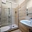 Rialto Suite 707