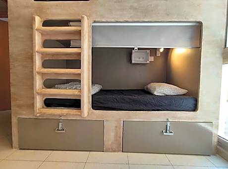 Bed in 4-Bed Mixed Dormitory Room