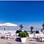 Bay Shores Peninsula Hotel