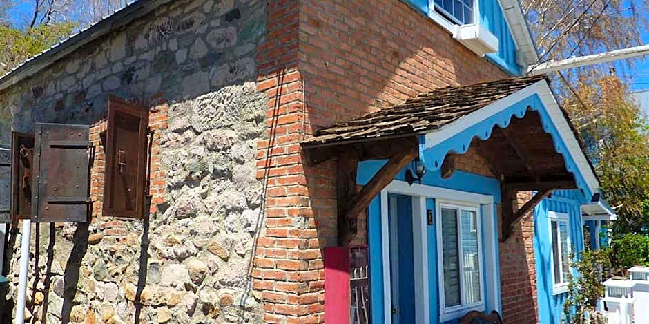 Sugarloaf Mountain Motel