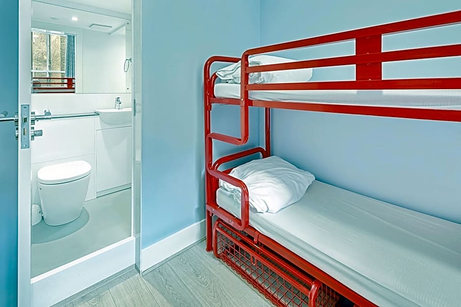 Astor Kensington Hostel