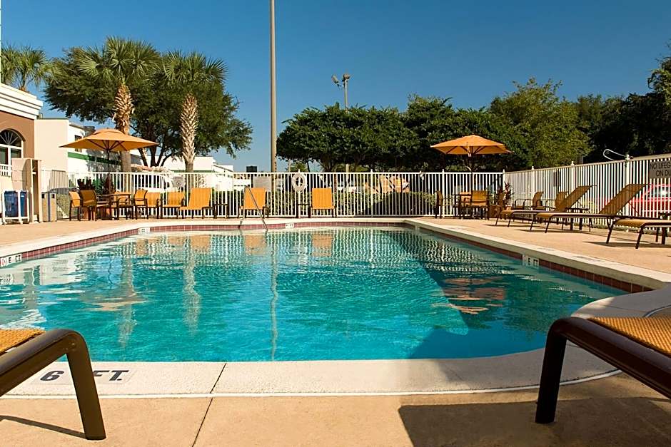 Fairfield Inn & Suites by Marriott Orlando Lake Buena Vista