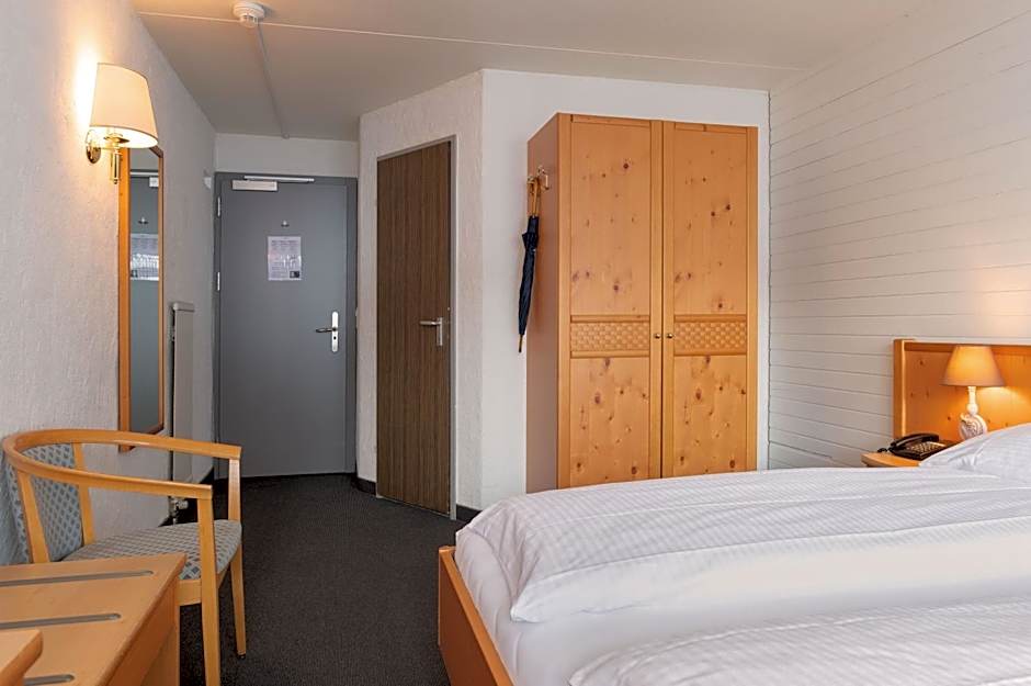 Jungfrau Lodge, Annex Crystal