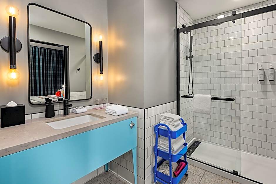 Moxy Madison Downtown