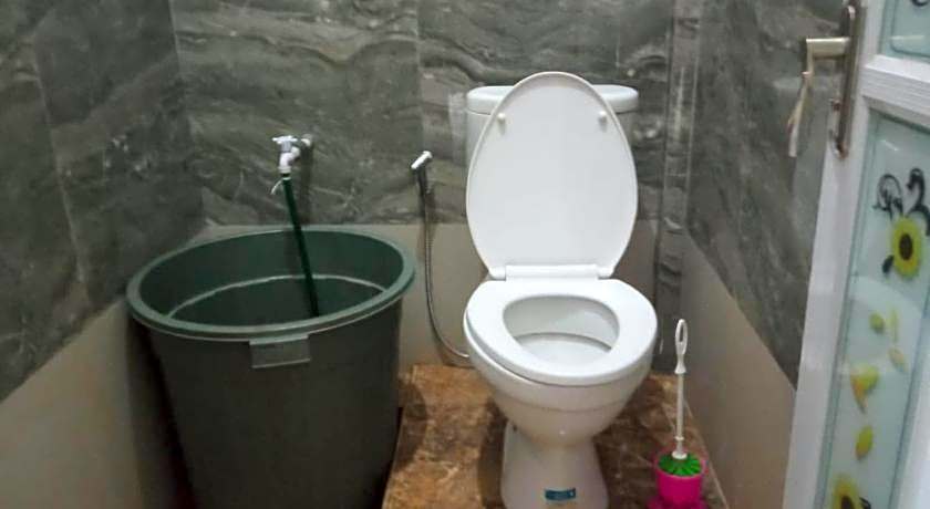 Hotel O Neva Guest House SyariahNearWaduk Cipta Karya