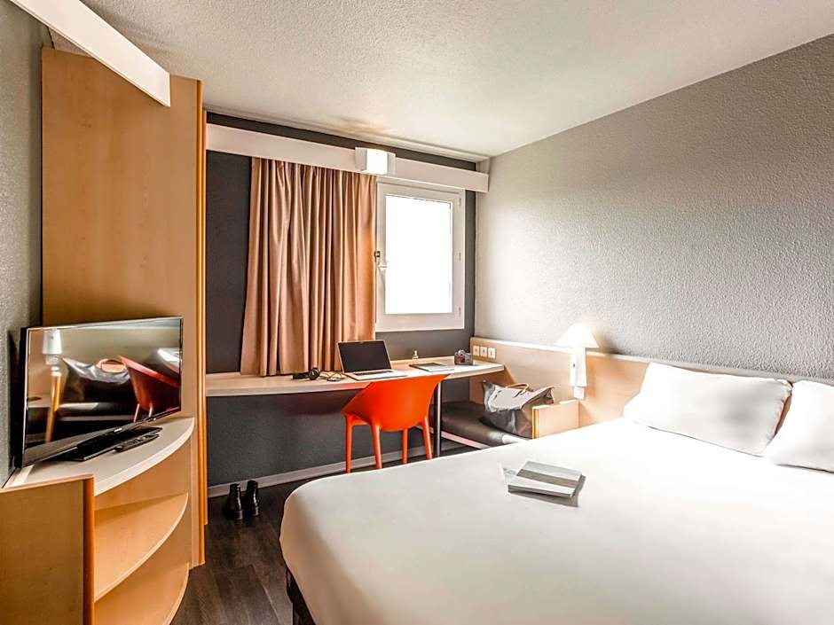 ibis Pau Lescar