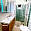 Acacia Private Rooms & Studios