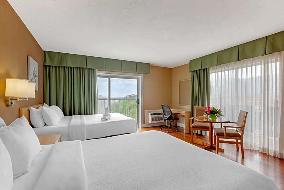 Quality Hotel Fallsview Cascade