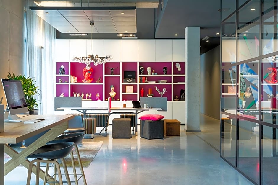 Moxy by Marriott Frankfurt Airport