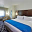Holiday Inn Express & Suites Birmingham South - Pelham By IHG