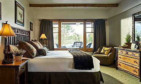 Superior One-Bedroom Suite