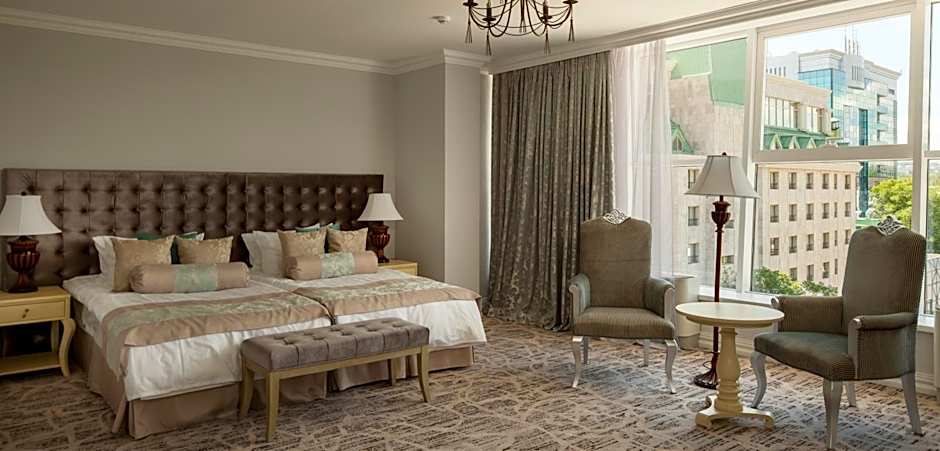 Bristol Central Park Hotel