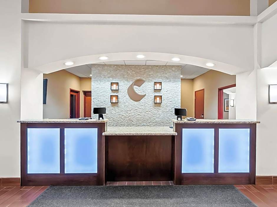 Comfort Inn & Suites Allen Park - Dearborn