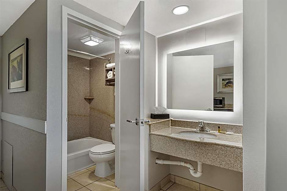 Best Western Plus Chesapeake Bay - Norfolk