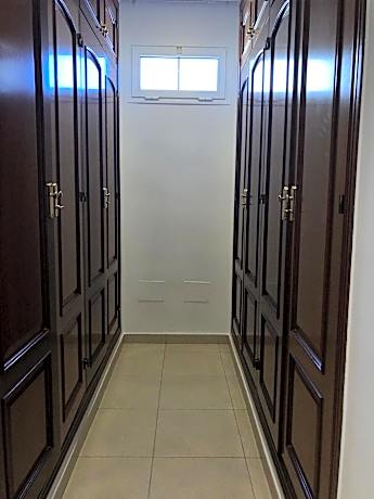 Bed in FEMALE shared room for 6 women