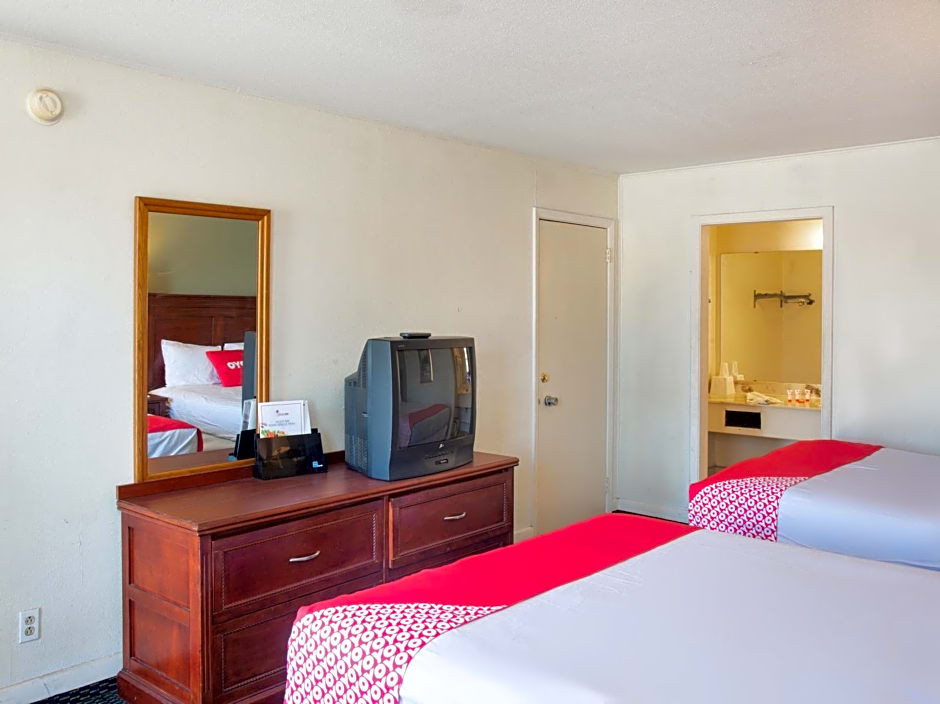 Rest Inn - Extended Stay, I-40 Airport, Wedding & Event Center