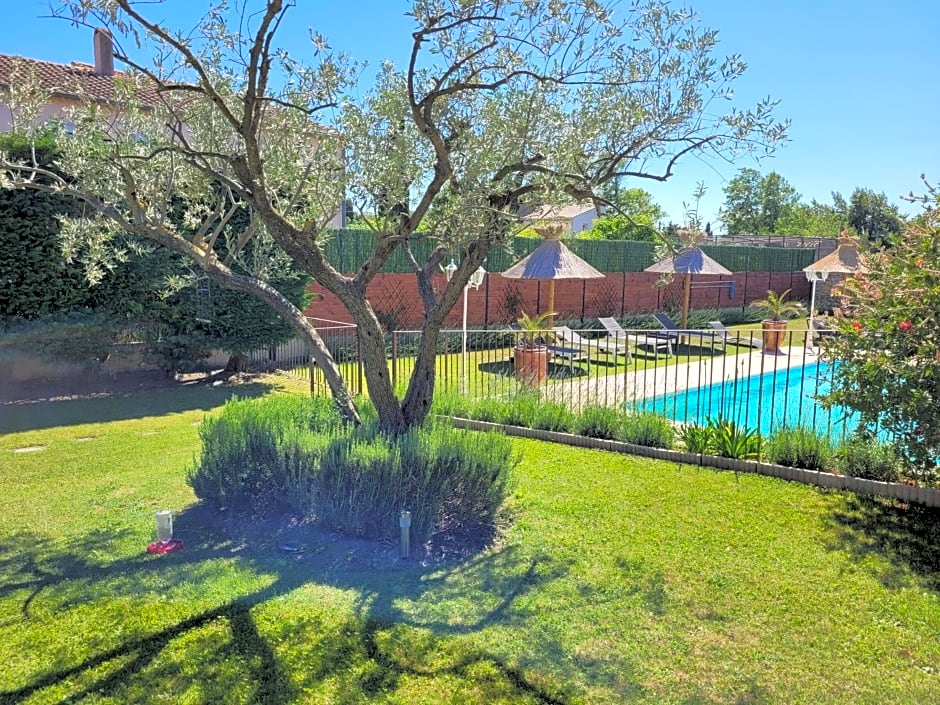 Les chambres d'hôtes d'Eloïse, piscine privée