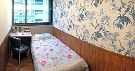 Standard Single Room with Shared Bathroom