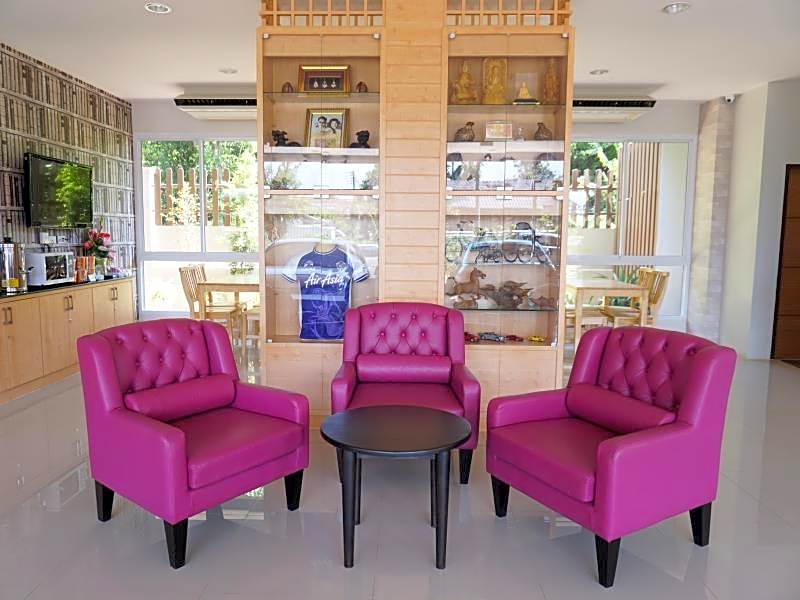 Chompu Nakarin Apartment