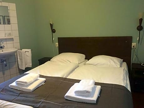 Single Room with Shower