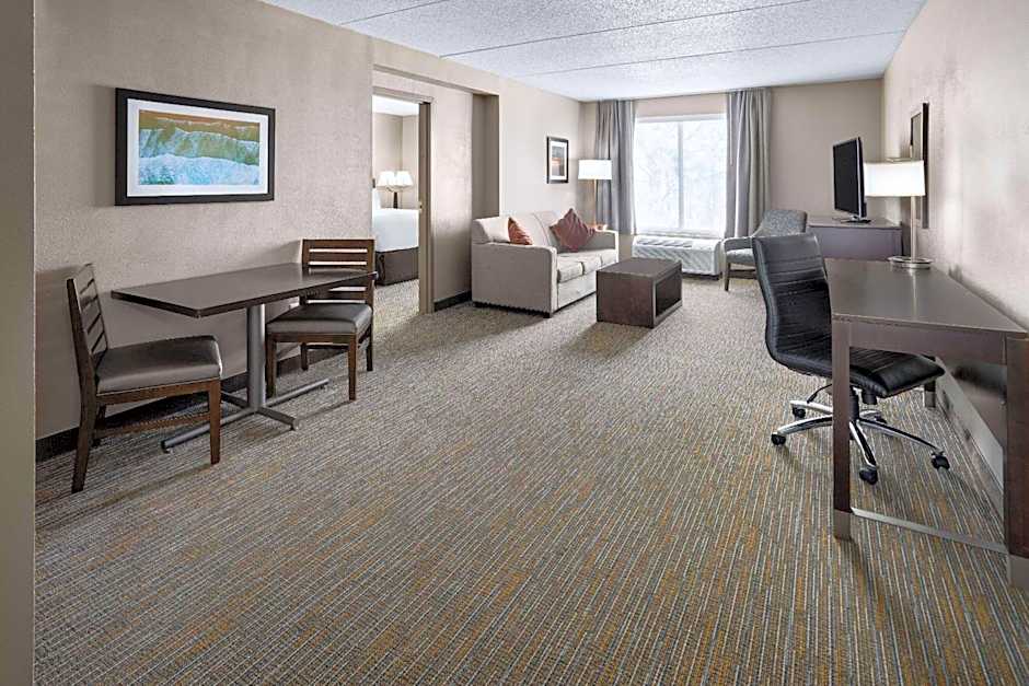 La Quinta Inn & Suites by Wyndham Mooresville