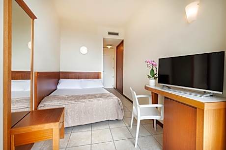 Junior Double Room