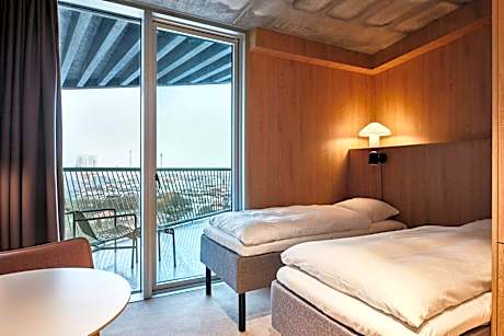 Comfort Studio Sky View, Studio, 2 Twin wall bed, Skyline view, High floor, Balcony