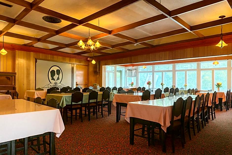 Stiles Motel Hill View