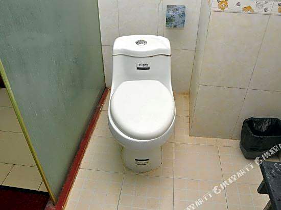 Hexin Hotel (Guangzhou Railway Station Sanyuanli Subway Station)