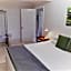 Airlie Apartments