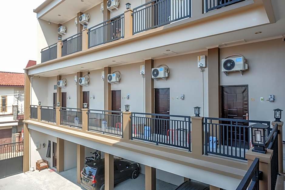 Urbanview Hotel near Alun Alun Tegal