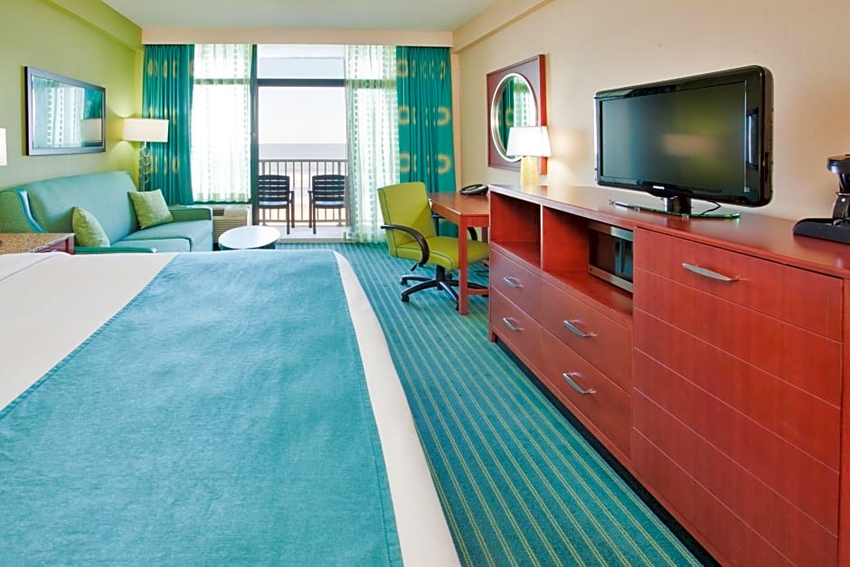 Holiday Inn & Suites Virginia Beach - North Beach, an IHG Hotel